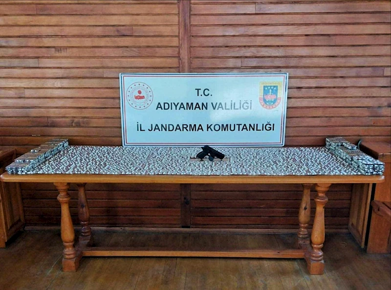 Şüpheli şahsın üzerinden uyuşturucu ve tabanca çıktı