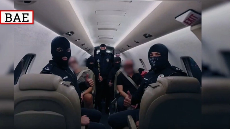 Kırmızı bültenle aranan Abdullah Alp Üstün ve Hasan Lala Türkiye’ye iade edildi  - Videolu Haber