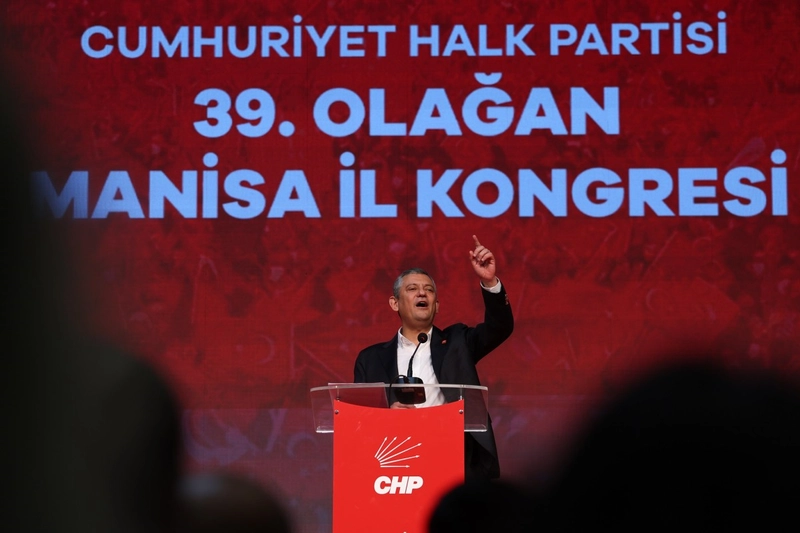 Özgür Özel’den Manisa mesajı: ‘Demokratlar, Cumhuriyetçiler, Atatürk’ü sevenler kazanacak’ 