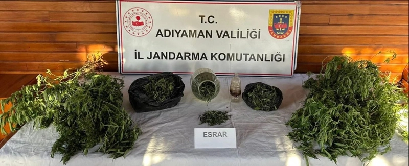 Uyuşturucu ticareti yapan 3 şüpheli yakalandı 