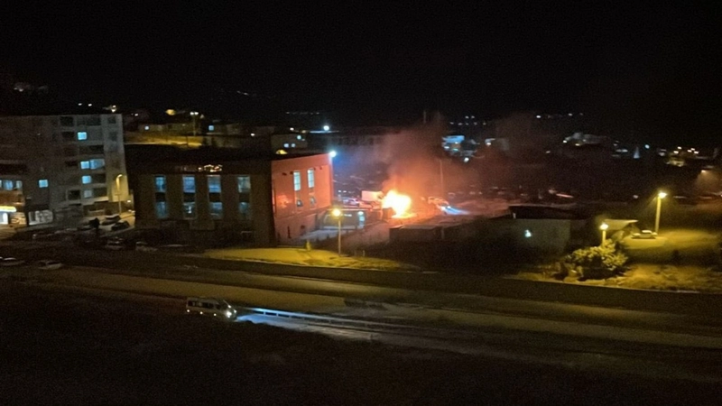 Besni’de düğün salonunda yangın çıktı  - Videolu Haber