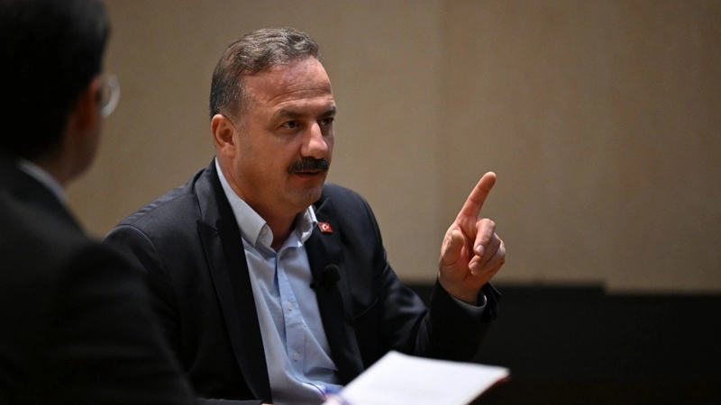 Yavuz Ağıralioğlu’ndan Cumhurbaşkanı Erdoğan’a tepki: ‘Dünya liderliği yapıyorsunuz ama ülkenin hazinesi boş’ 