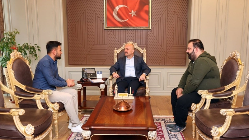 Vali Osman Varol, ‘Halk Buluşmaları’nda vatandaşlarla bir araya geldi