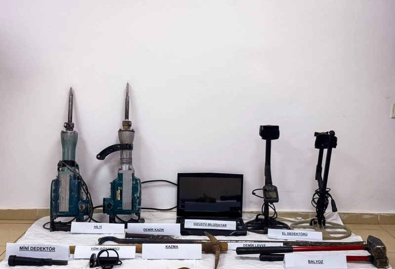 Adıyaman’da kaçak kazıya suçüstü: 3 gözaltı 