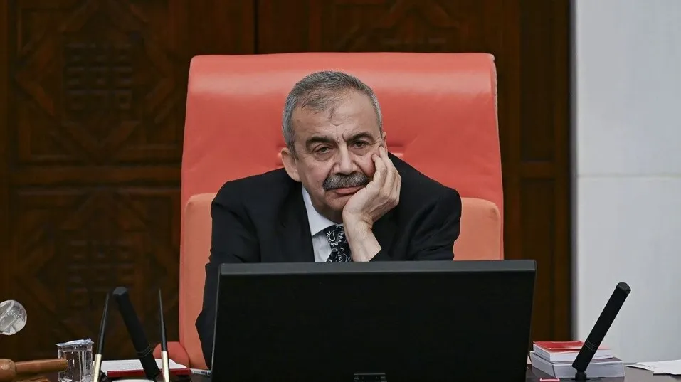 Sırrı Süreyya Önder hayatını kaybetti