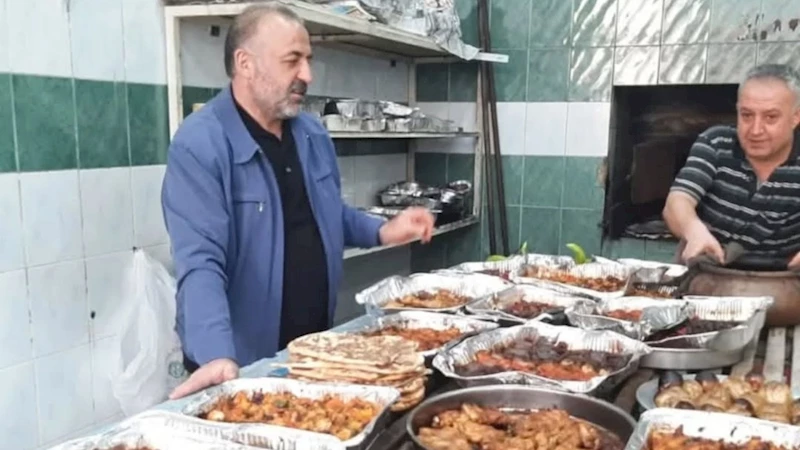 Kavurucu sıcaklarda fırıncıların zorlu mesaisi 