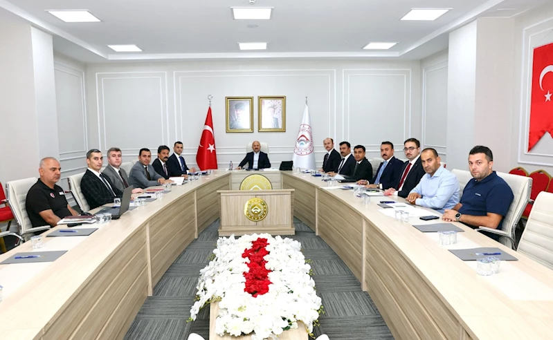Adıyaman’da yıkım ve enkaz kaldırma çalışmaları değerlendirildi 