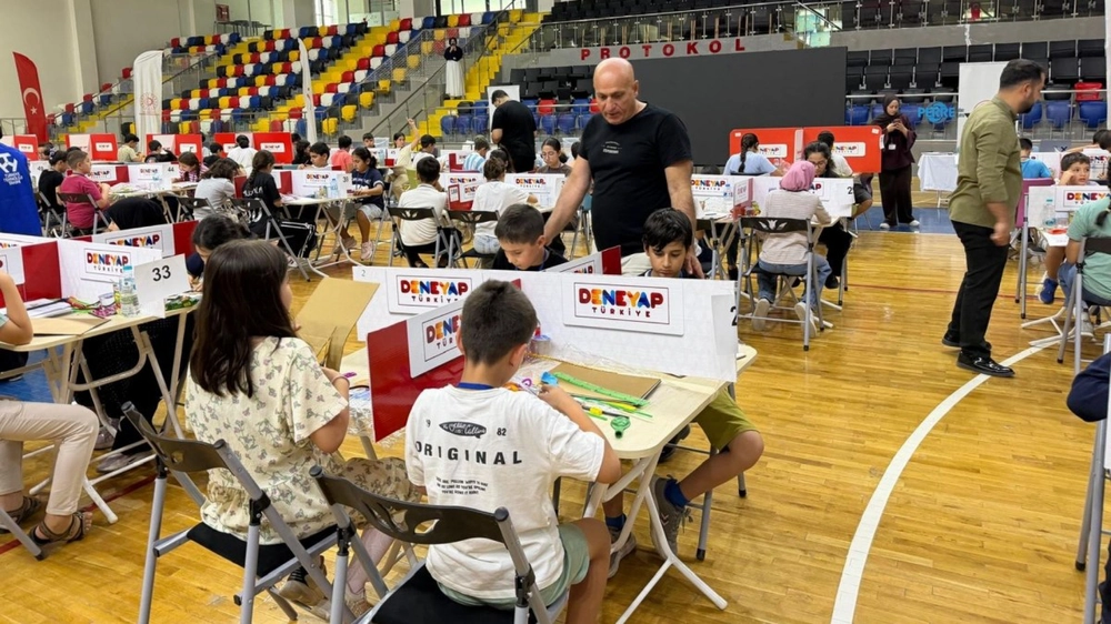 Gençler teknoloji becerilerini DENEYAP sınavında sergiledi 