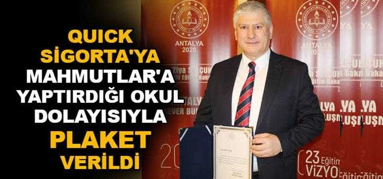 Milli Eğitim Bakanı Selçuk’tan Quick Sigorta’ya teşekkür plaketi